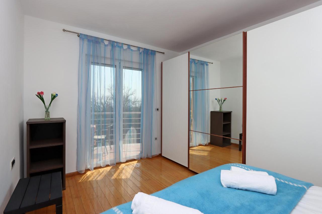 Starry Night - Smart Tv, Extra Big Bed, Big Bathtub, Private Parking, Sea View, Wifi, 2Bedrooms Volosko Exterior photo